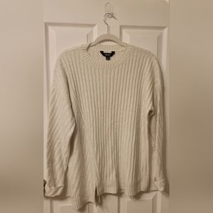 🌸 4/$10 Metallic White Sweater